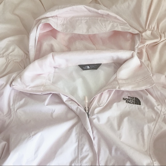 SOLD 🌸 Resolve Jacket - Picture 3 of 6